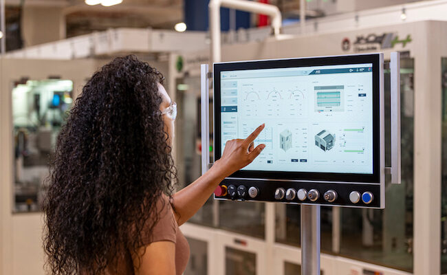 Optimizing manufacturing production through HMI/controller integration